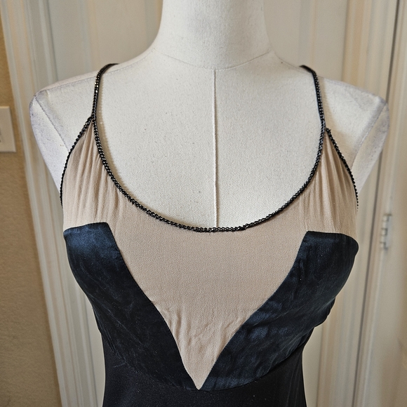 Max Azria Couture Black Illusion Mermaid Gown – Elegant Evening Statement - Picture 3 of 16